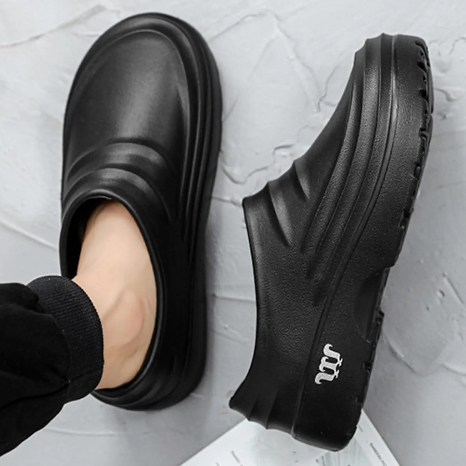 Armadillo Clogs for Women Men, Armadillo Chef Shoes Healthy Non-Slip Comfort, Oil Resistant, Kitchen Work Clogs(A-Black,13.5 Women/12.5 Men)
