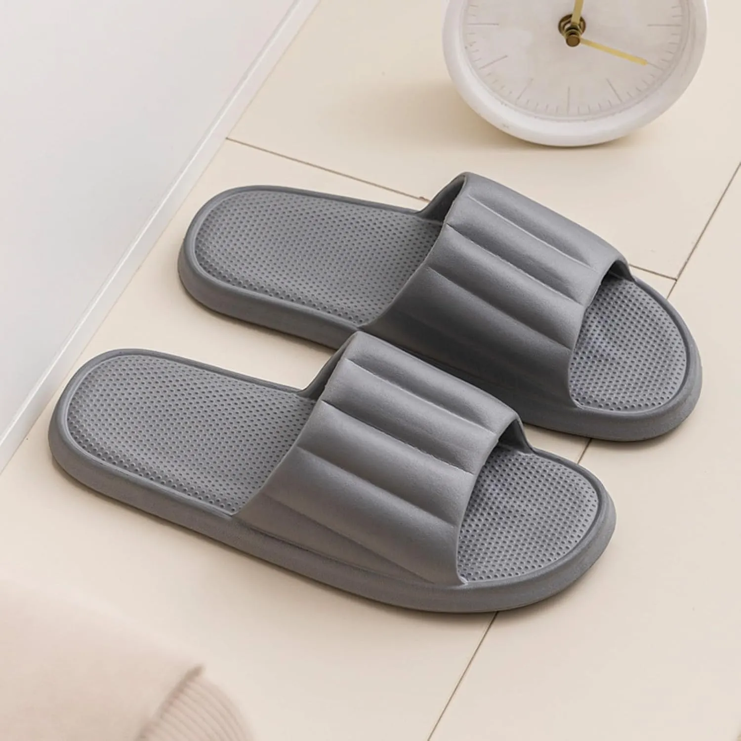 Bath Slippers Women and Men Indoor Slipper Mens Pillow Slippers Cloud Slides Shower Slides Comfortable Soft Sole