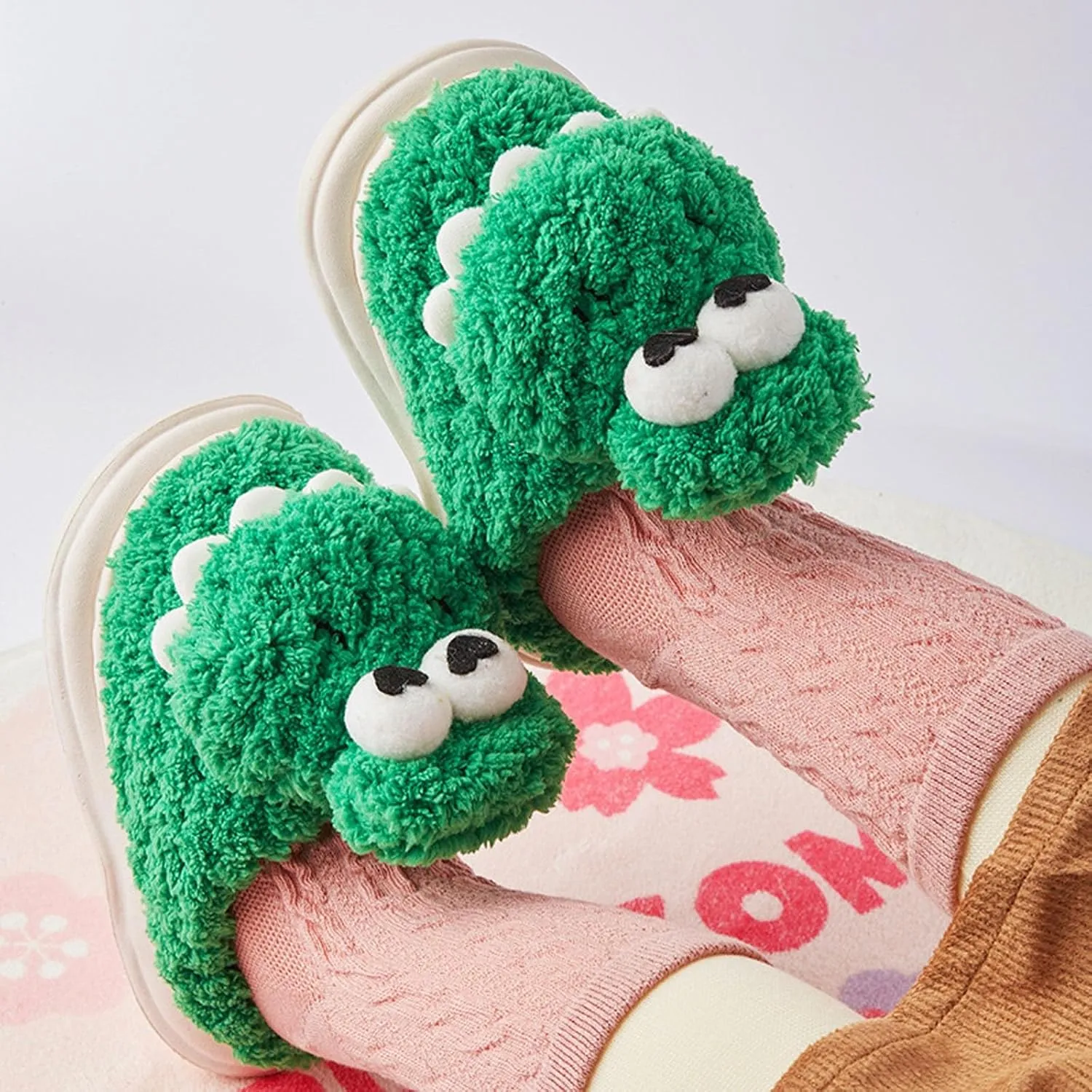 Bedroom Slippers for Kids Cotton Slippers Girls Boys Slippers Memory Foam Comfy House Slippers Winter Indoor Slipper