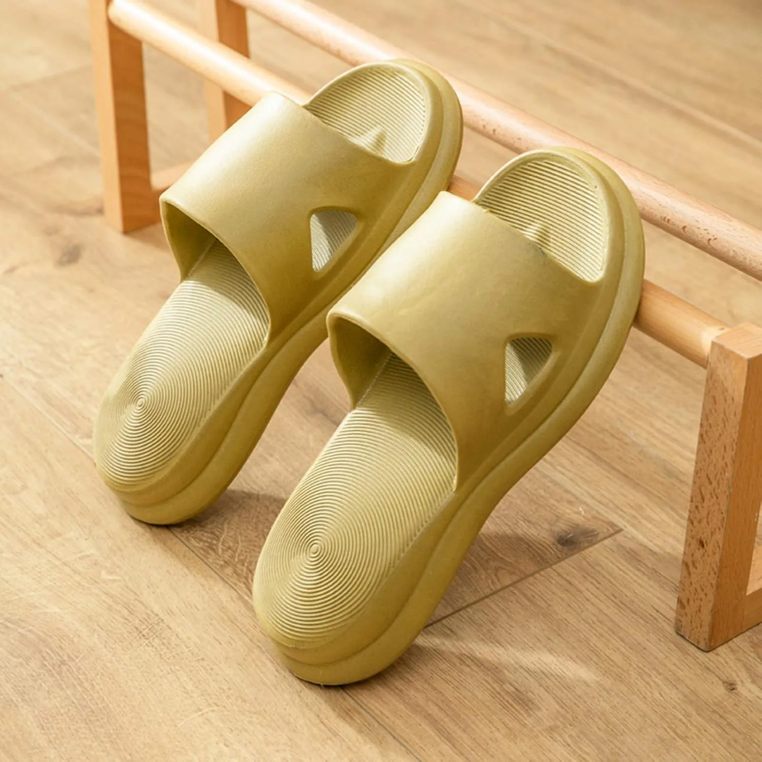 Cloud Slides Mens Shower Shoes Women and Men Pillow Slippers Bath Slippers Dorms Outdoor Non Slip Comfortable