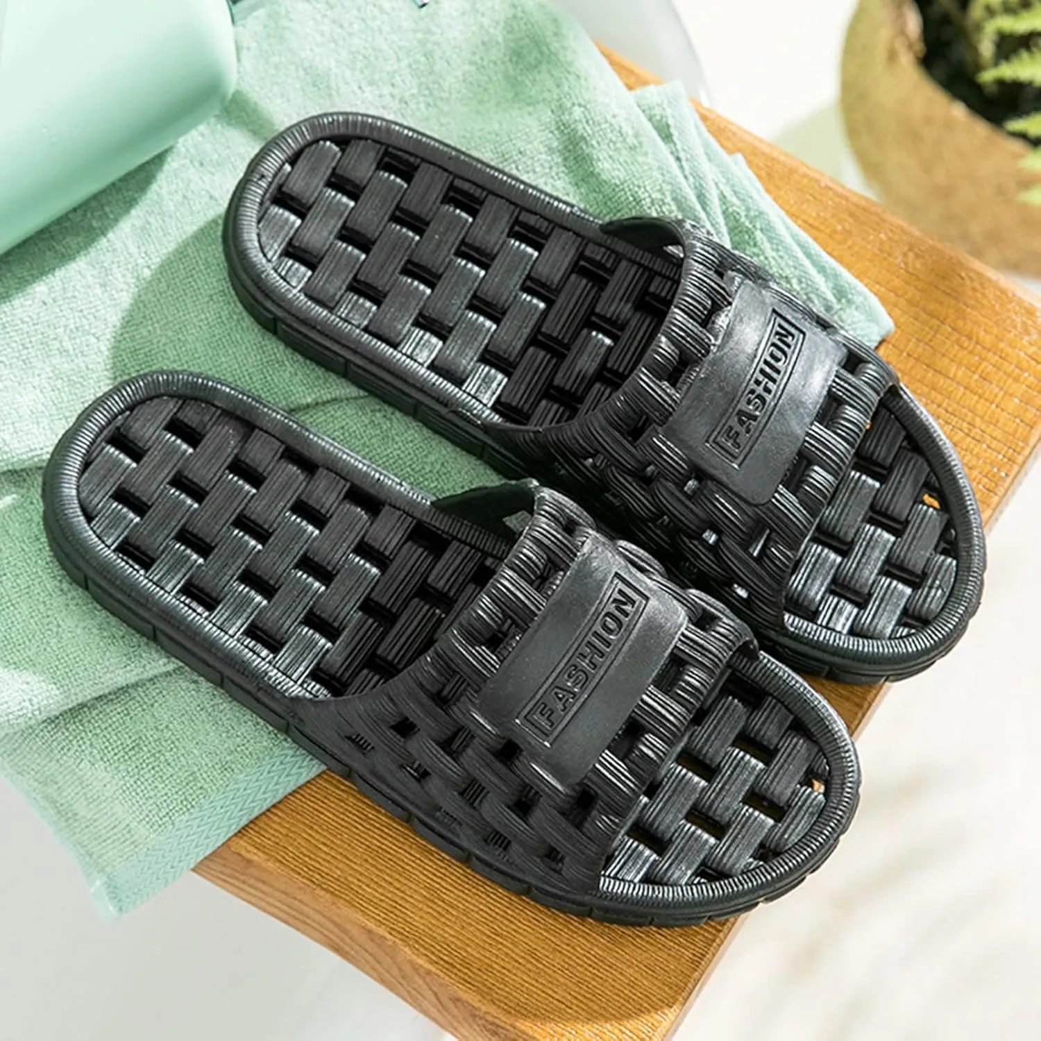 Cloud Slippers for Men Shower Shoes Women Mens Slides Slides for Women Drainage Hole Indoor Beach Slippers
