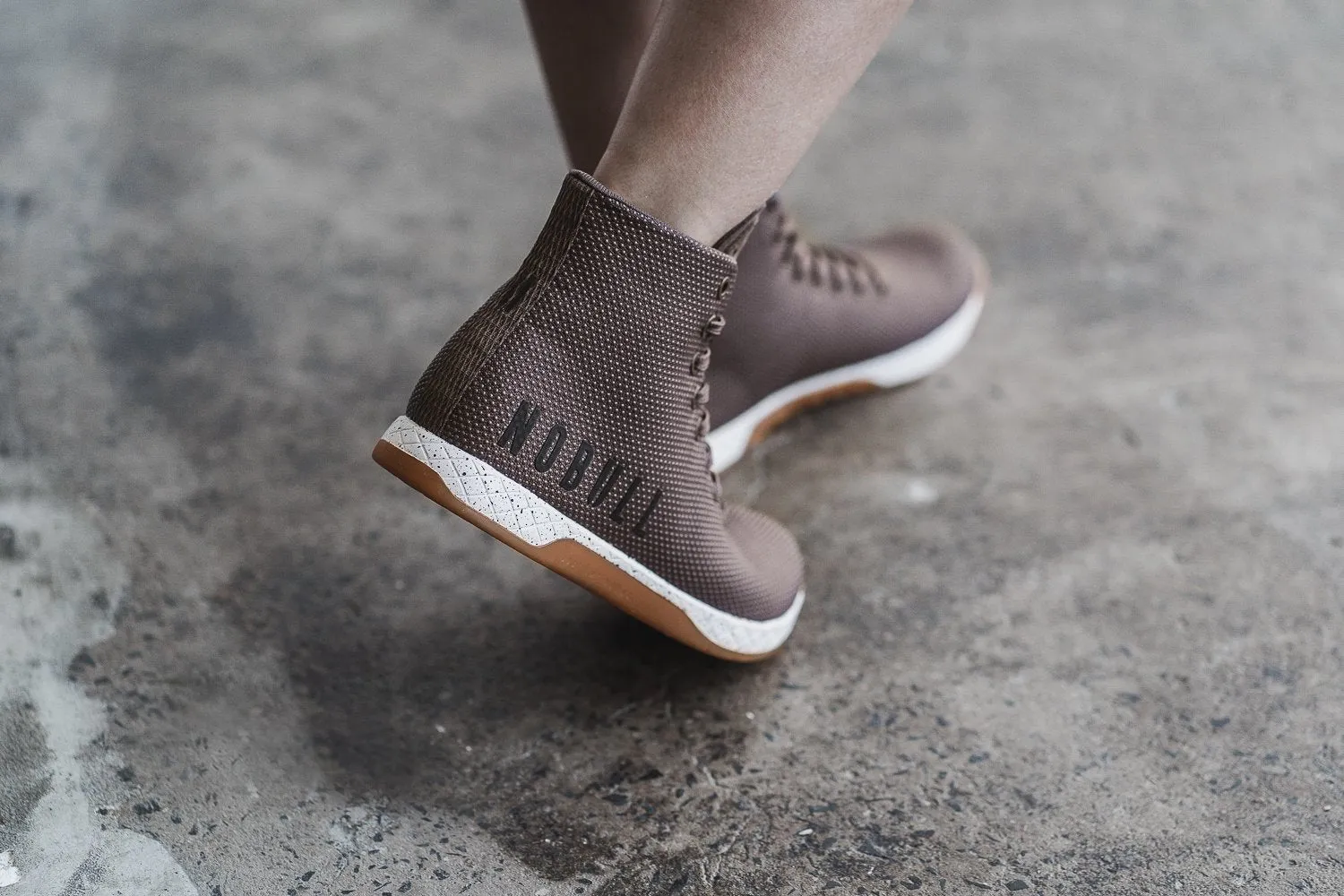 HIGH-TOP CHESTNUT TRAINER (WOMEN'S)