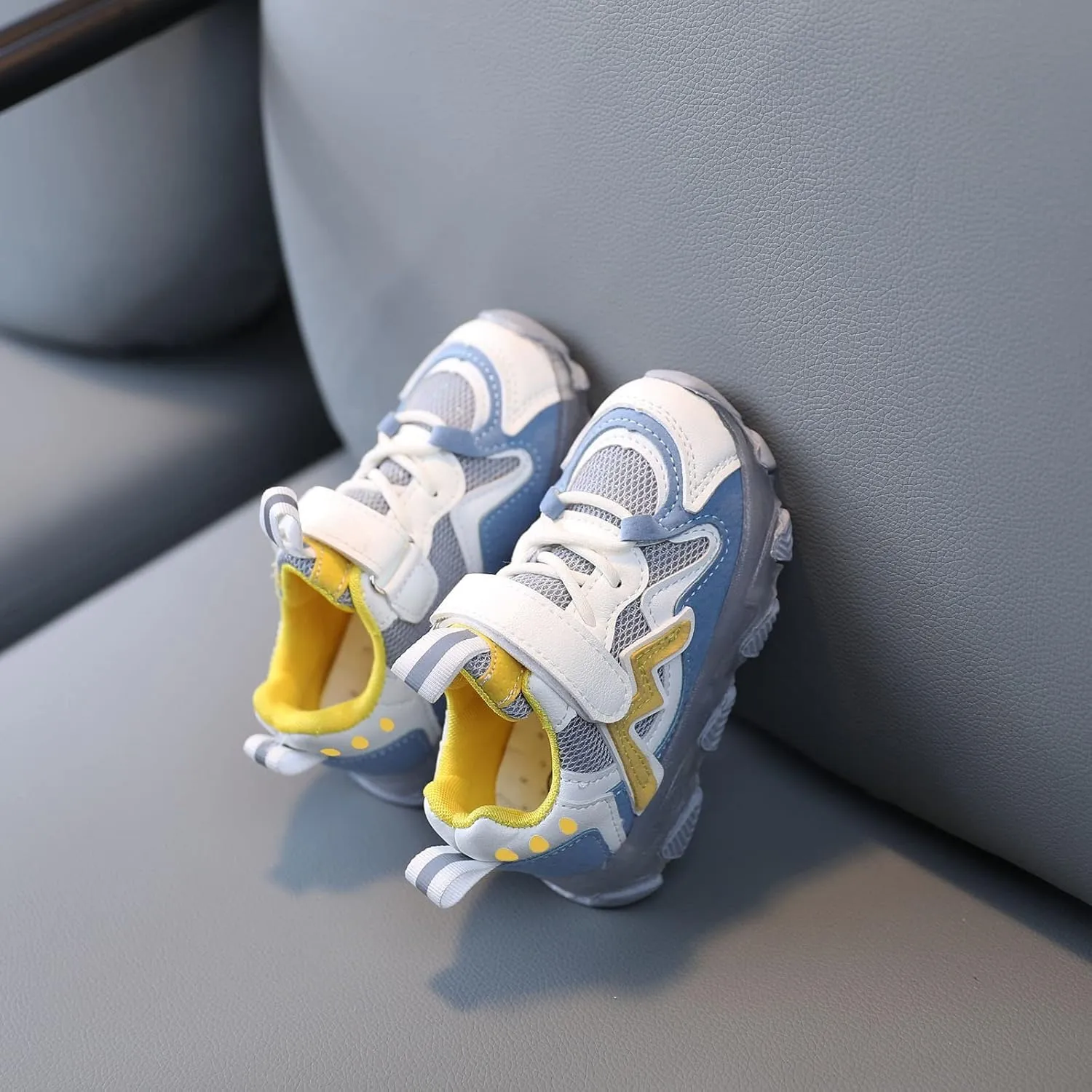 IWIHMIV Boys Girls Luminous Light Tennis Shoes Lightweight Breathable Non Slip Running Athletic Walking Sports Shoes