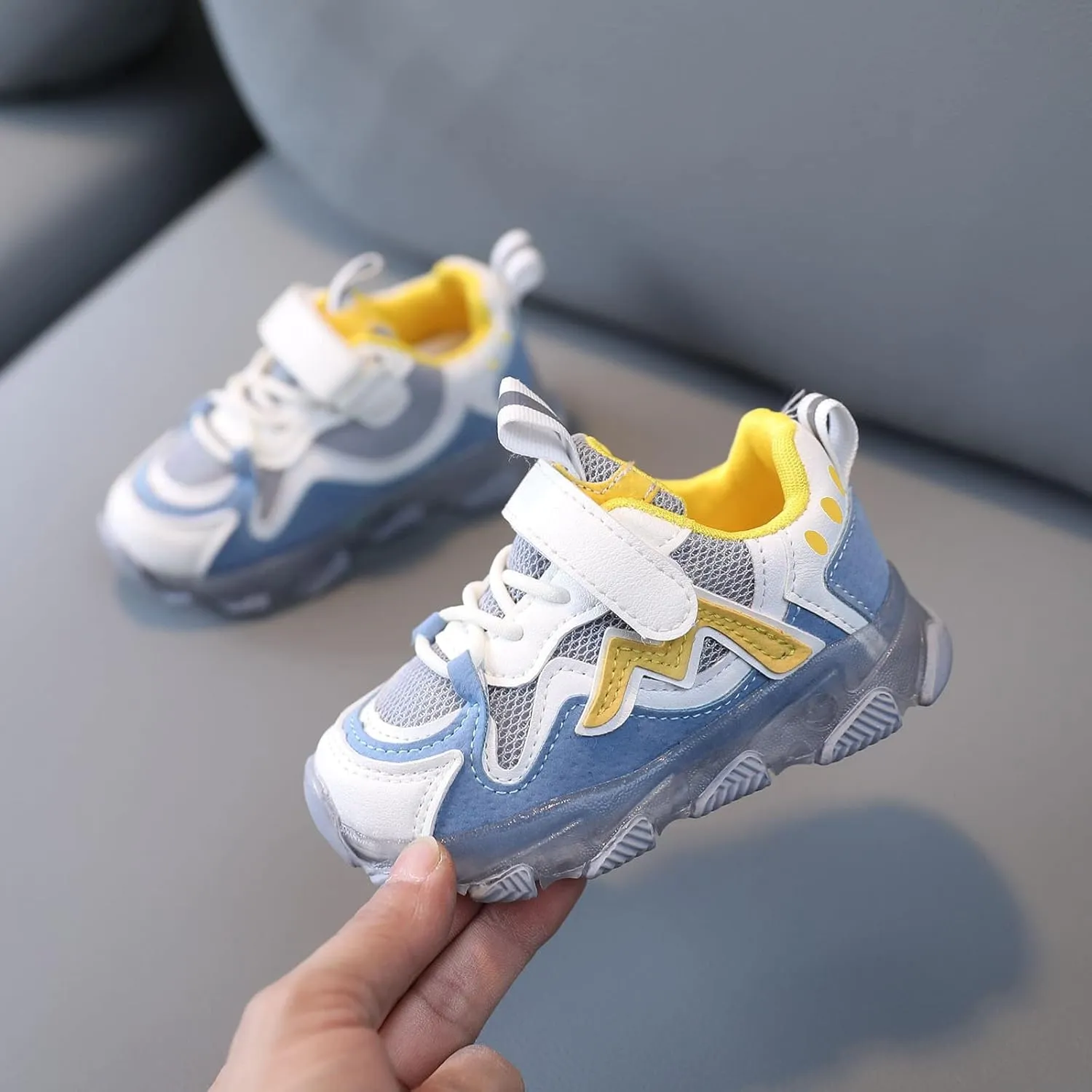 IWIHMIV Boys Girls Luminous Light Tennis Shoes Lightweight Breathable Non Slip Running Athletic Walking Sports Shoes
