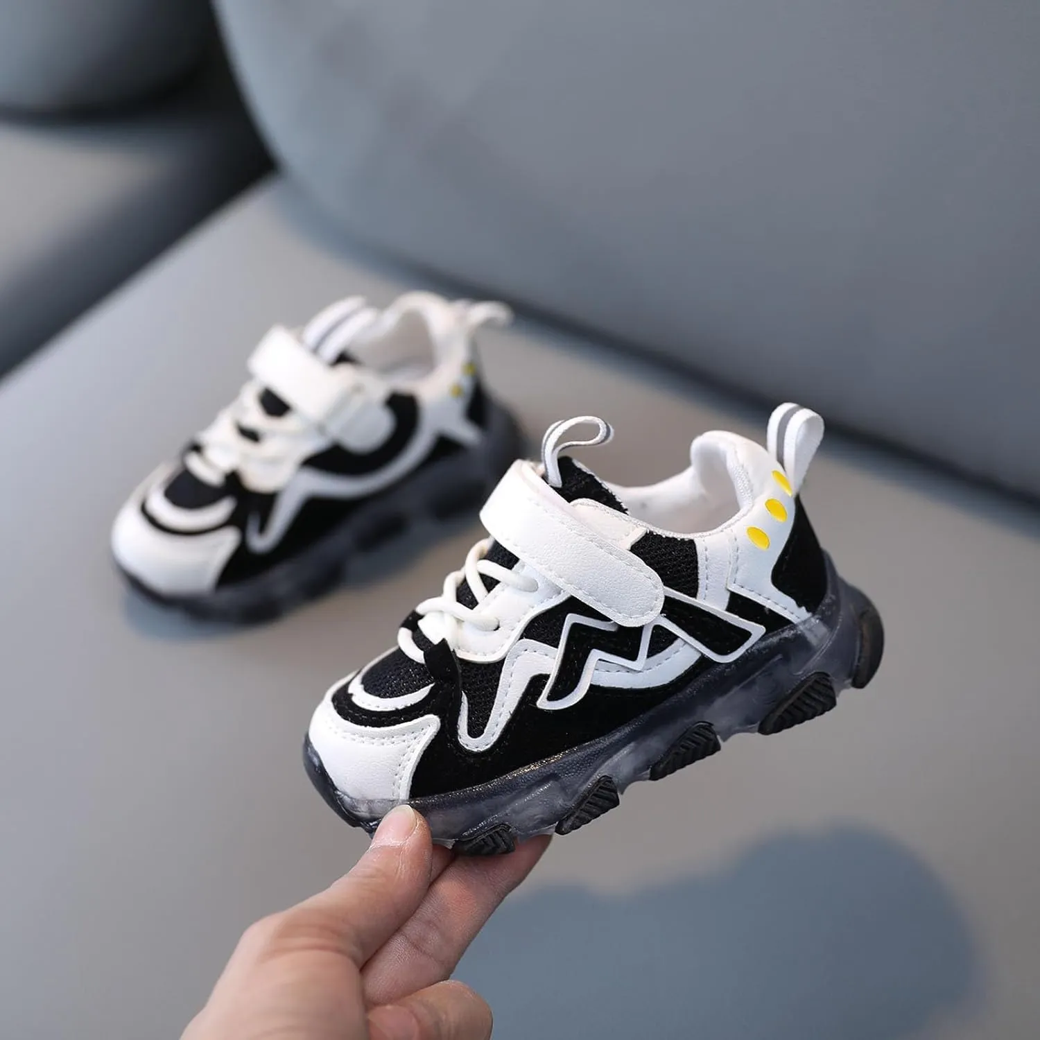 Kid Shoes Baby Boys Girls Led Light Luminous Running Sport Shoes Toddler Lightweight Fashion Mesh Flashing Sneakers