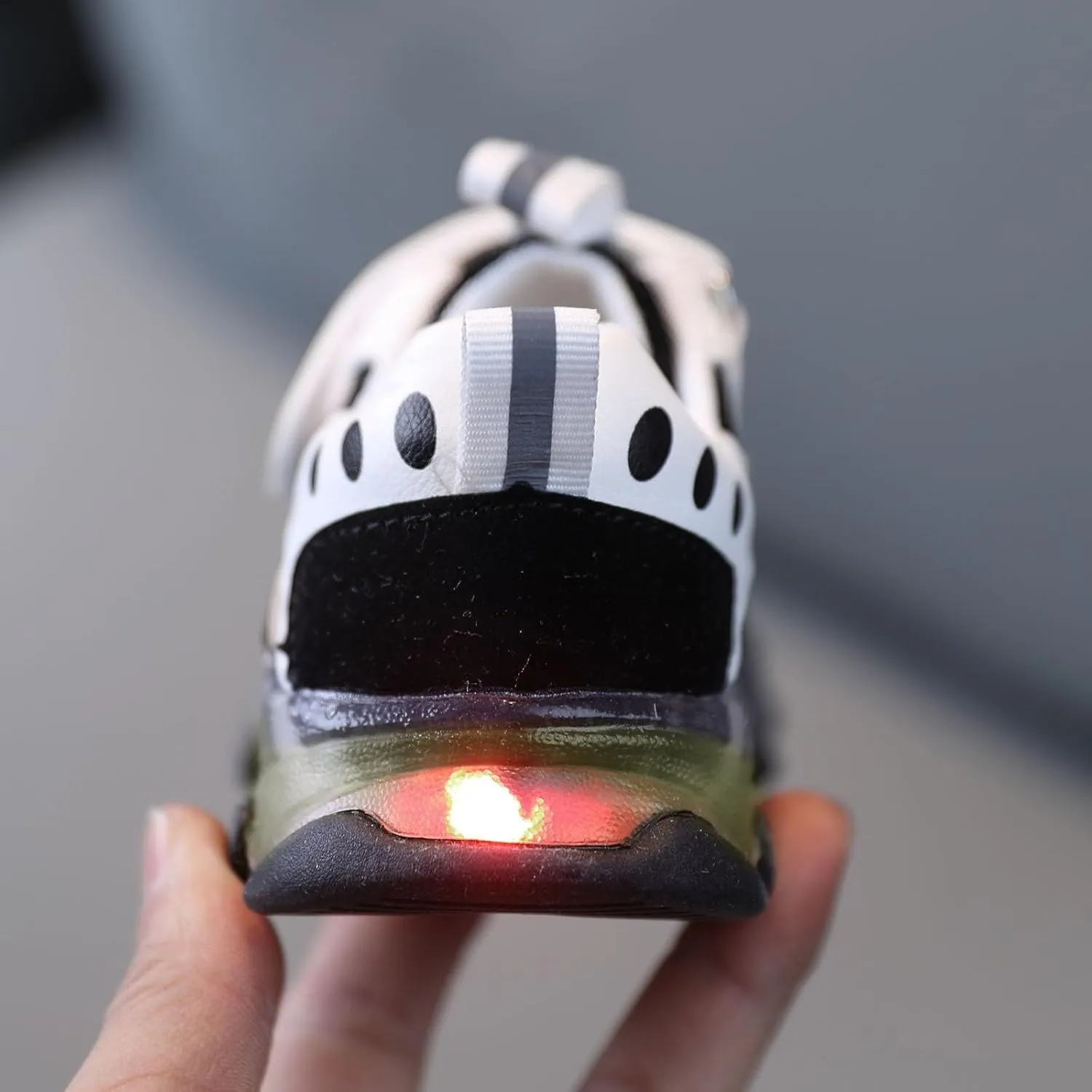 Kid Shoes Baby Boys Girls Led Light Luminous Running Sport Shoes Toddler Lightweight Fashion Mesh Flashing Sneakers