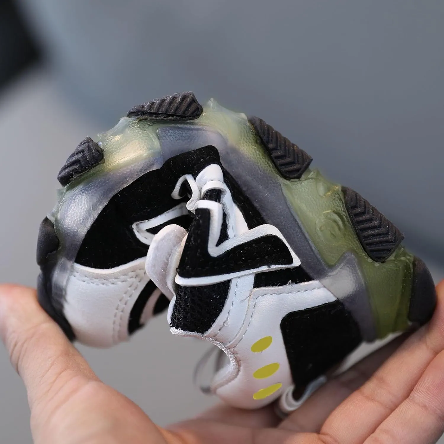 Kid Shoes Baby Boys Girls Led Light Luminous Running Sport Shoes Toddler Lightweight Fashion Mesh Flashing Sneakers