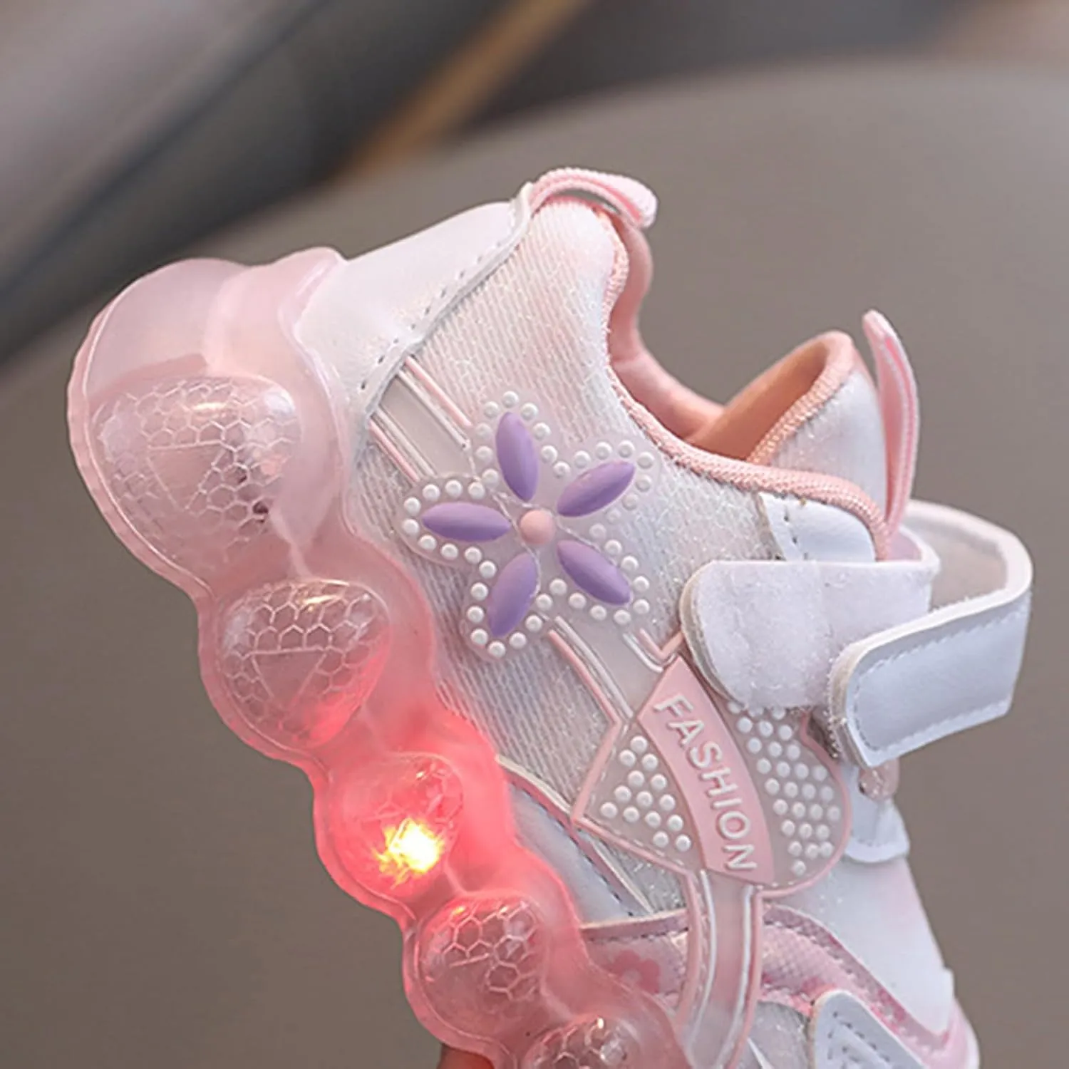 Kids Light Up Shoes Led Flashing Luminous Lightweight Breathable Running Sneakers Soft Sole Lightweight Sports Shoes