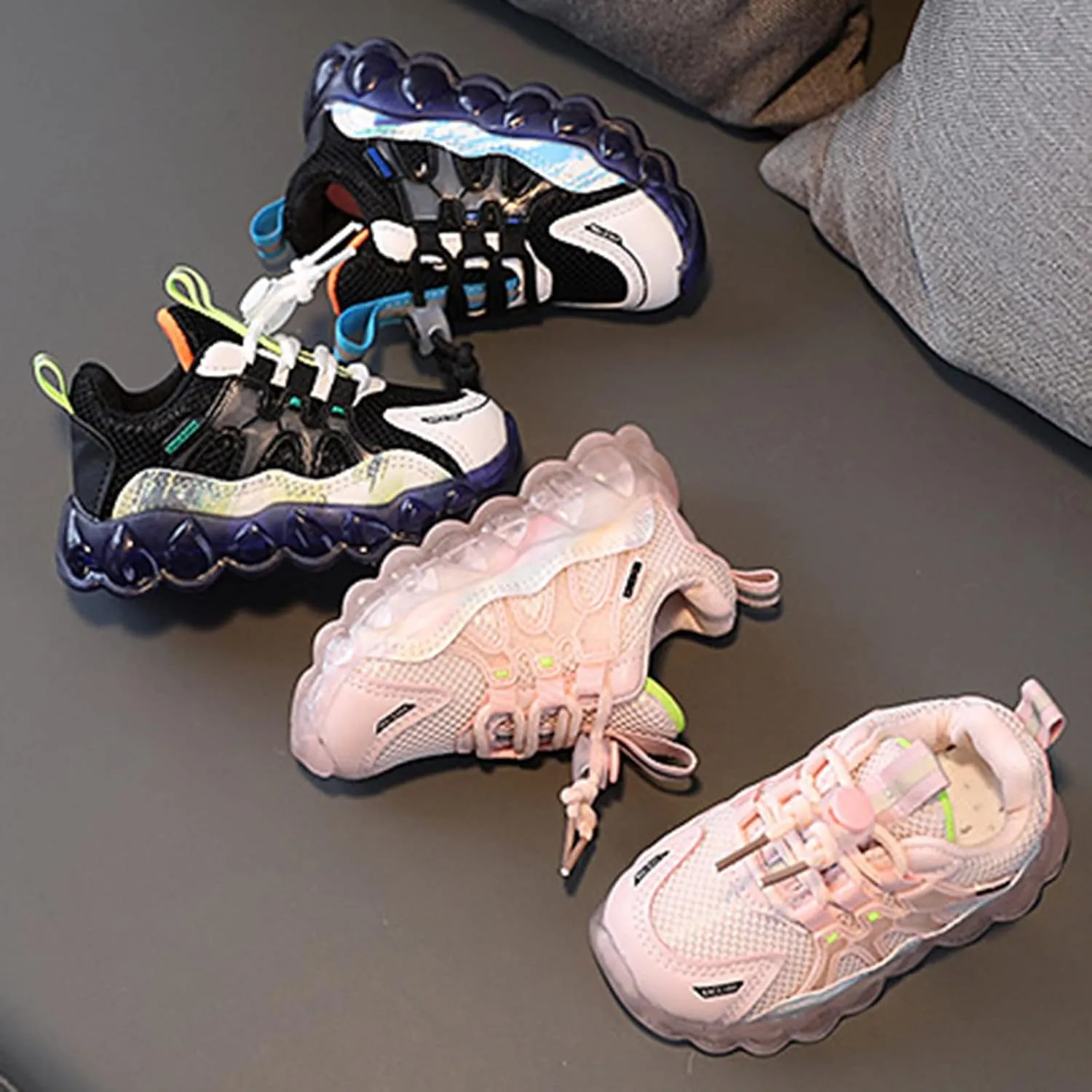 Light Up Sneakers Kids Toddler Boys Girls Breathable Soft Sole Athletic Sport Shoes Luminous Flashing Sneakers