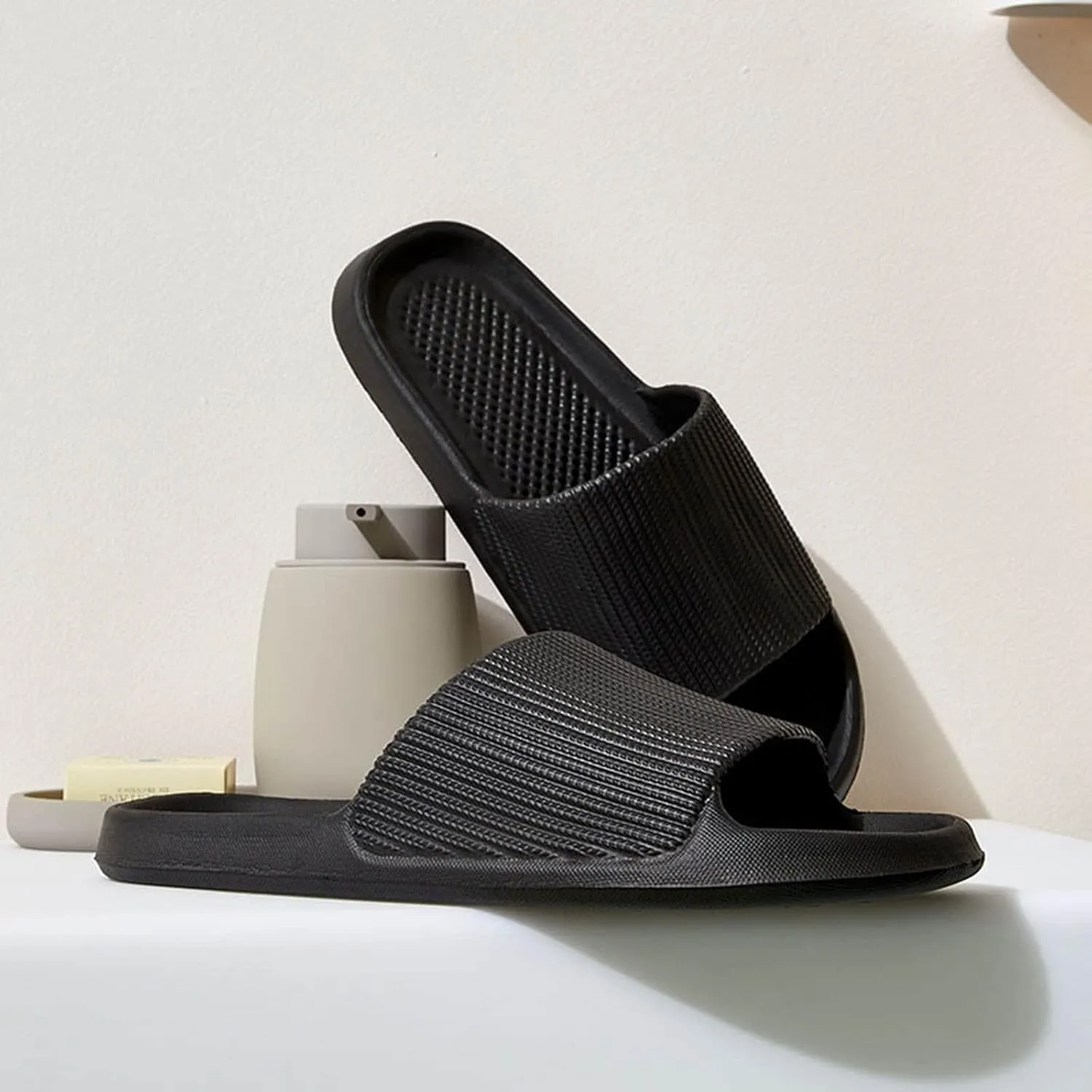 Mens Shoes Fashion Summer Indoor Non Slip Bathroom Slippers Quick Drying Lightweight Men Slippers