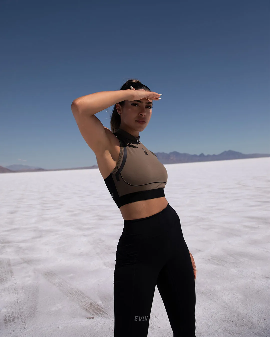 Zip Up Performance Bra