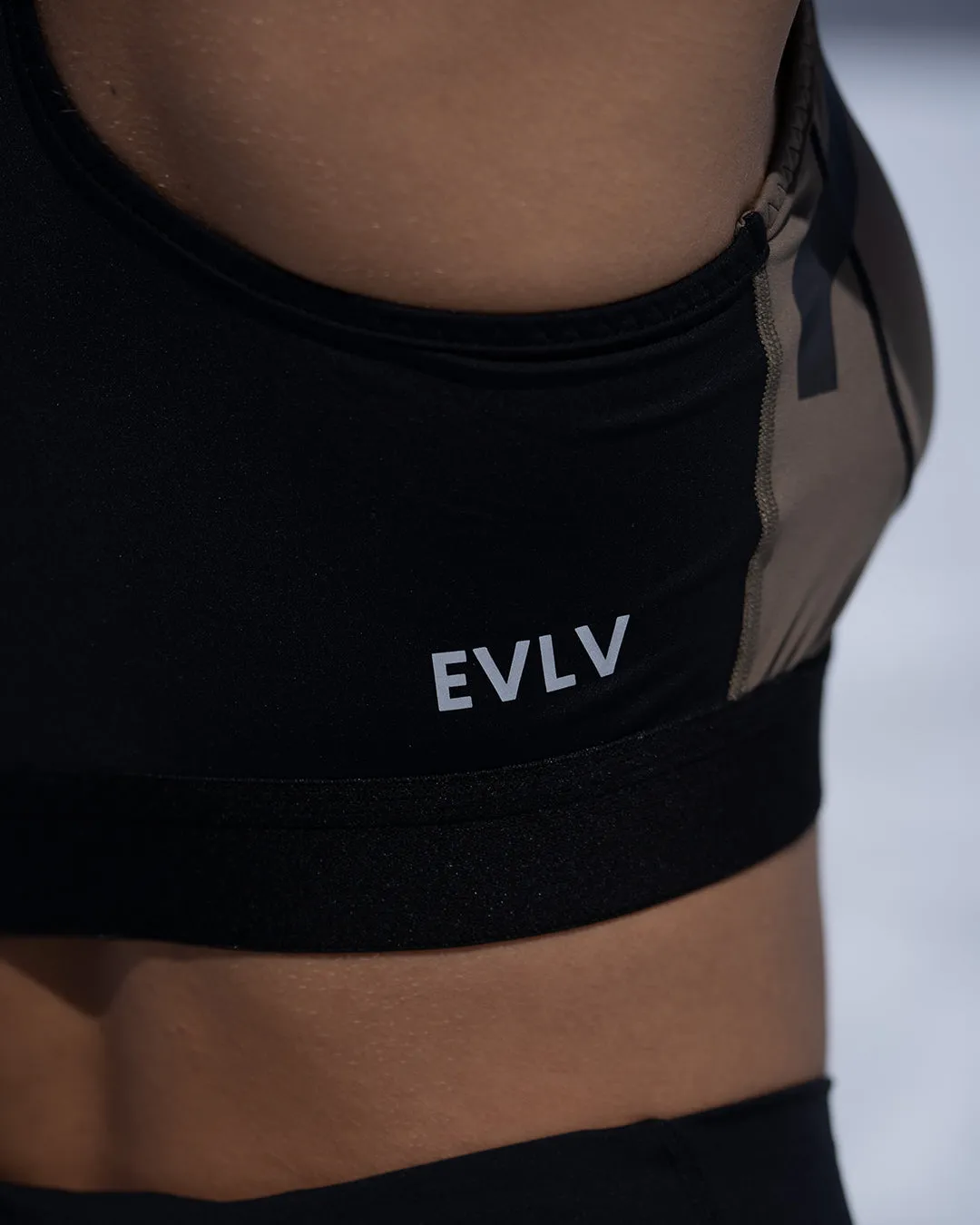 Zip Up Performance Bra